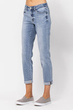 Judy Blue Mid-Rise Bleach Wash Boyfriend Jeans 82335