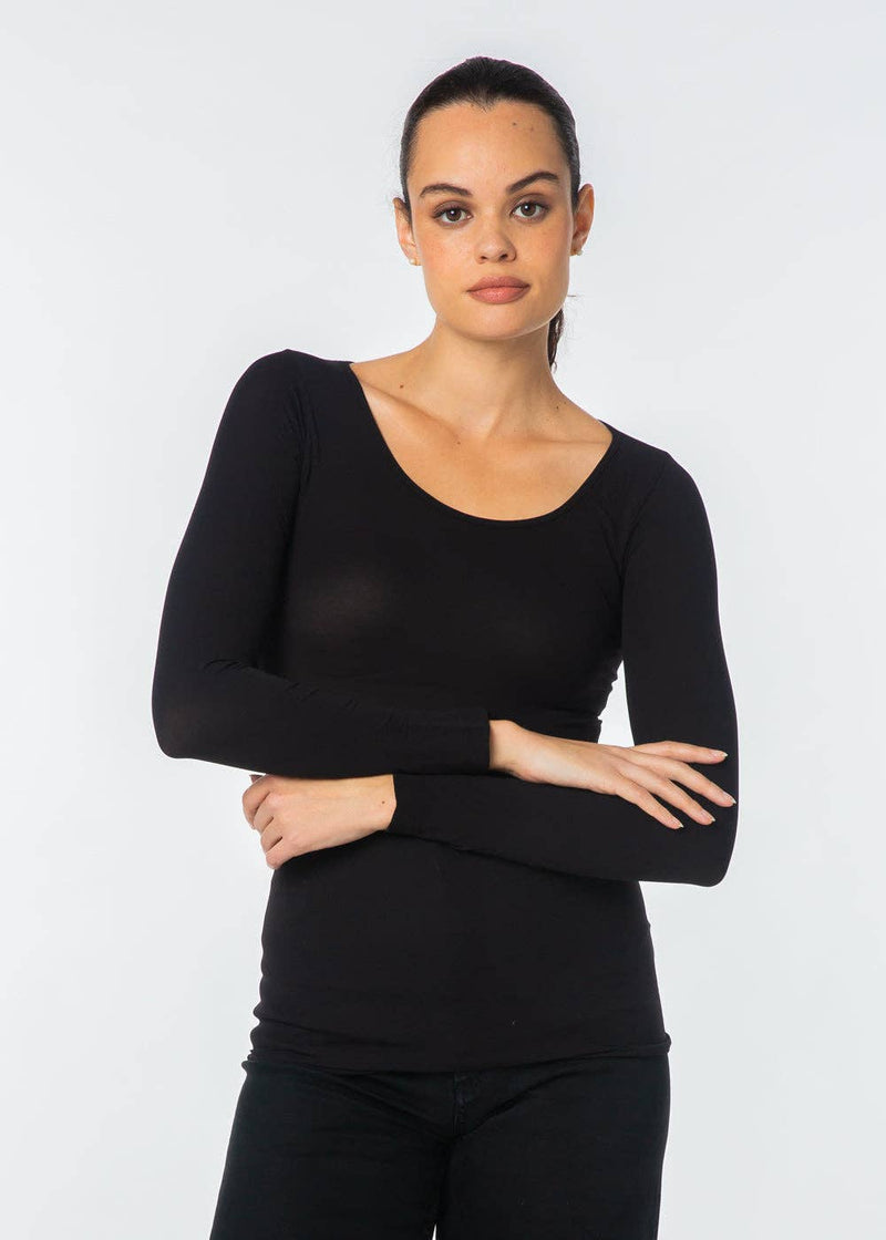 Solid Scoop Neck Second Skin Top: Black