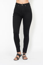 Judy Blue High Waist Tummy Control Shield Pocket Skinny Black 88865