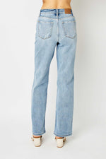 Judy Blue HW LT Wash Straight Leg Jeans 82501